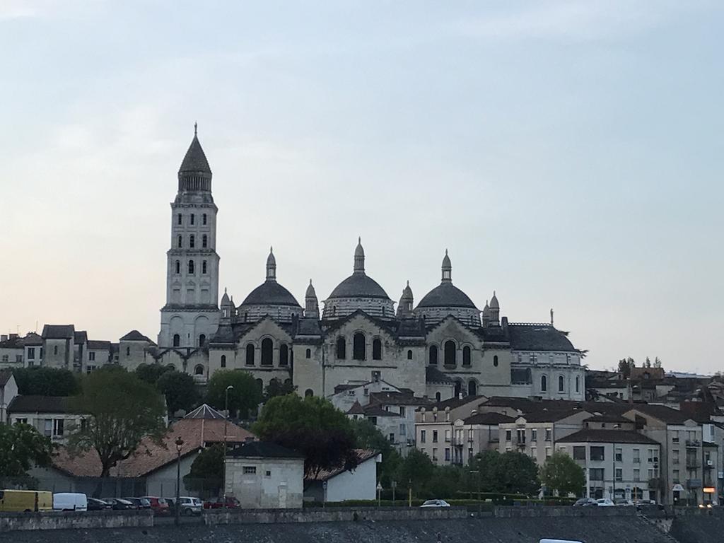 Good Place Perigueux Bagian luar foto